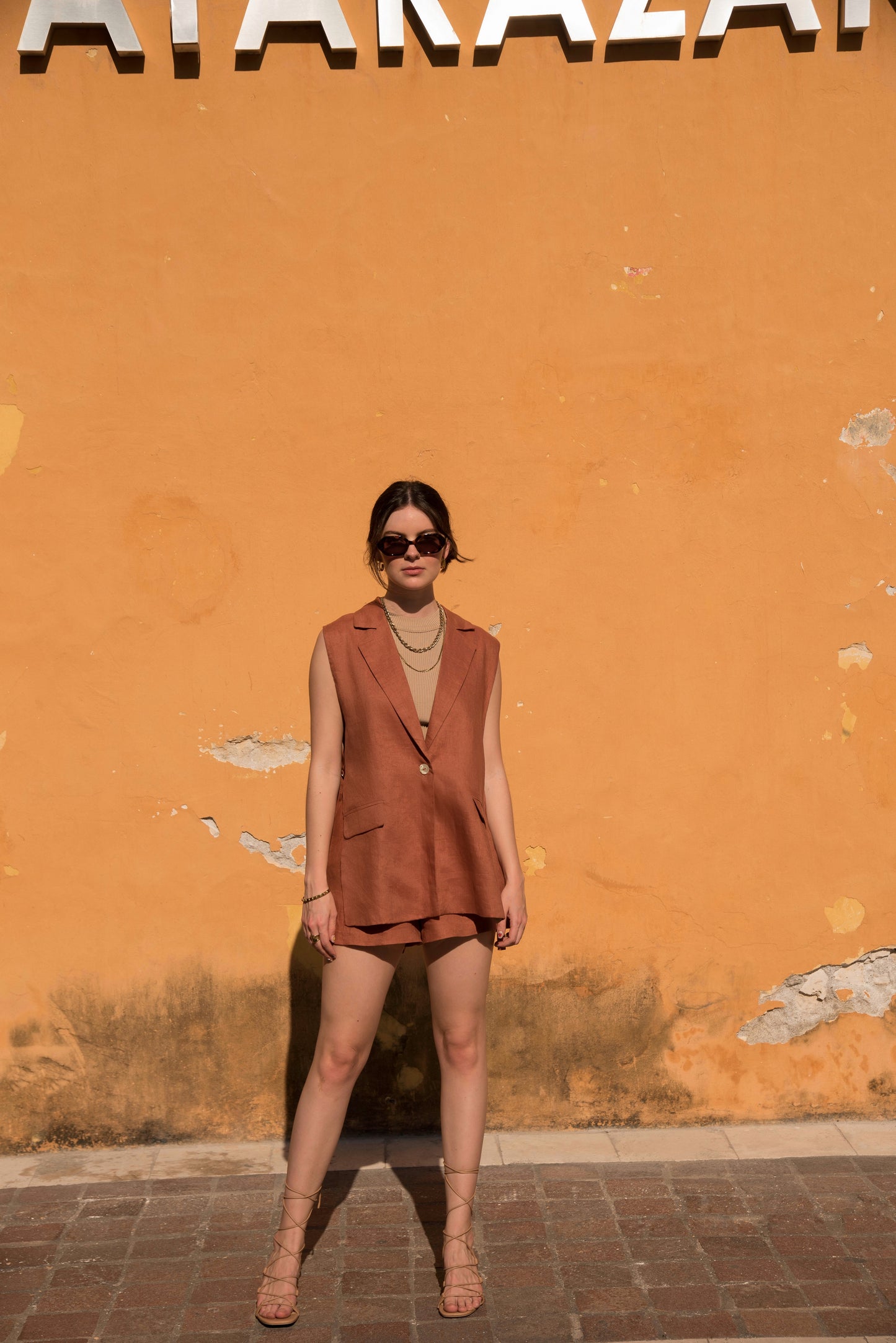 DUNE VEST